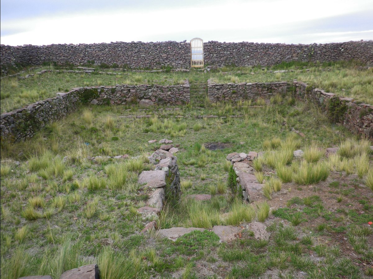 Island Amantani36